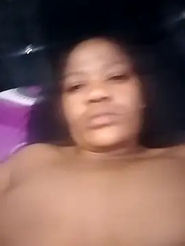 Snapshot of CaramelBoootie chatting on November 2025 07:47:01 PM CaramelBoootie online show from November 2025 07:47:01 PM