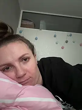 Amy  Leee  online show from February 2026 07:04:02 AM