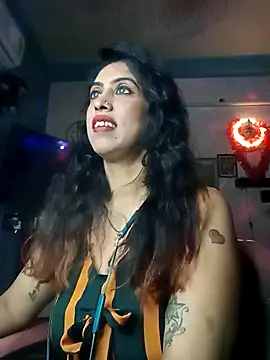 Darling Annie online show from November 2025 06:20:01 PM