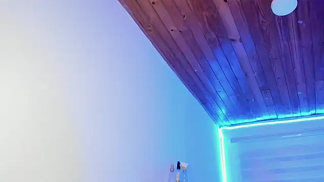 Snapshot of Emily_Lindey chatting on November 2025 03:16:02 AM Emily Lindey online show from November 2025 03:16:02 AM