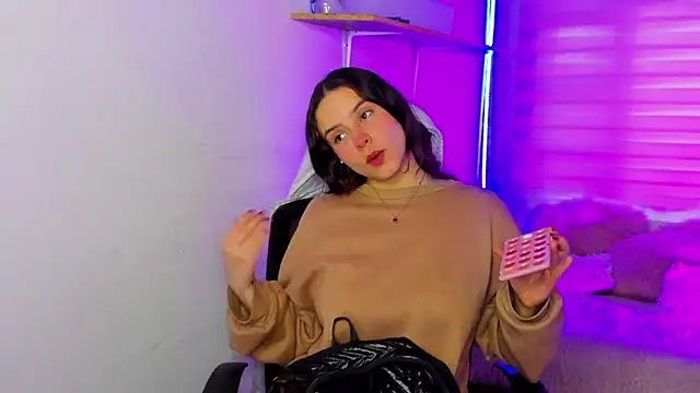 Snapshot of Emily_Lindey chatting on November 2025 11:32:02 AM Emily Lindey online show from November 2025 11:32:02 AM