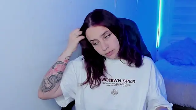 Emily Lindey online show from January 2026 06:39:02 AM