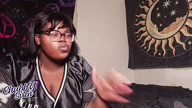 TheChubbySiren online show from November 2025 01:52:02 AM