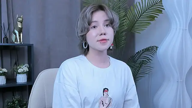 AlisiaEthen online show from October 2025 05:14:02 PM