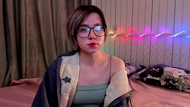 AlisiaEthen online show from November 2025 08:19:01 PM