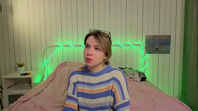 AlisiaEthen online show from November 2025 08:22:01 PM