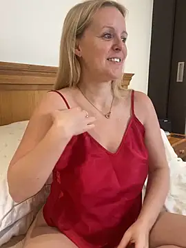 madamlillyrose online show from November 2025 10:56:02 AM