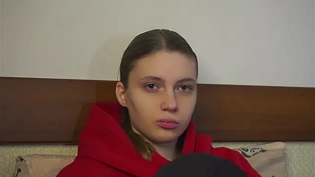 RoslynArcuo online show from December 2025 08:36:02 PM