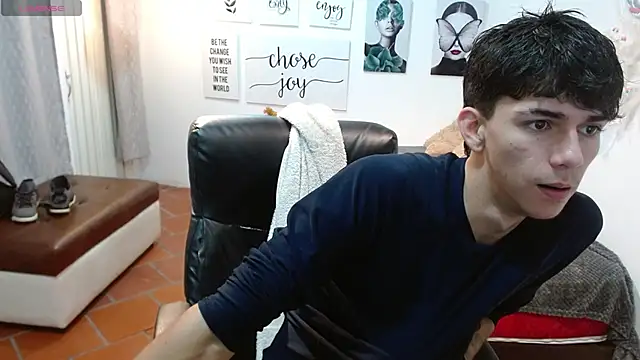 AmethystShadow17 online show from November 2025 04:06:01 PM