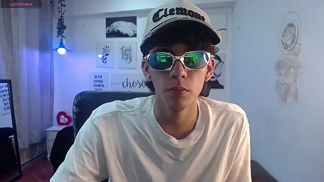 AmethystShadow17 online show from February 2026 07:39:02 PM