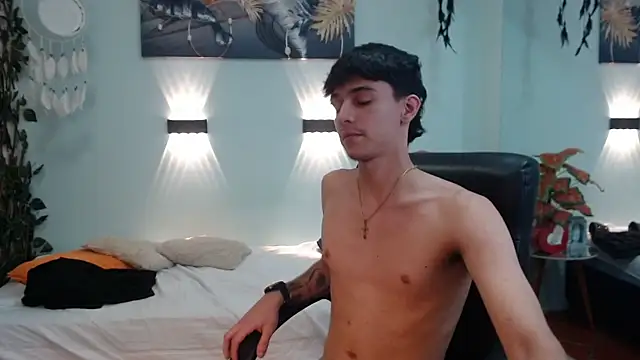 AmethystShadow17 online show from April 2026 03:53:01 PM