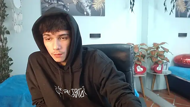 AmethystShadow17 online show from April 2026 08:53:01 PM