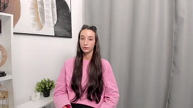 HayleySalahubdin online show from October 2025 03:13:01 PM