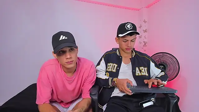 Axel Cody  online show from November 2025 08:05:01 PM