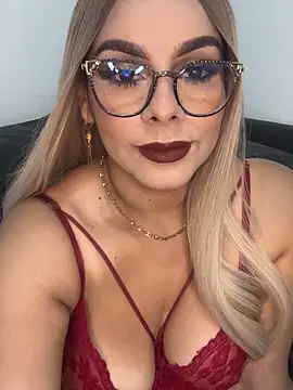 Snapshot of BBWCami_ chatting on October 2025 02:36:02 AM BBWCami online show from October 2025 02:36:02 AM