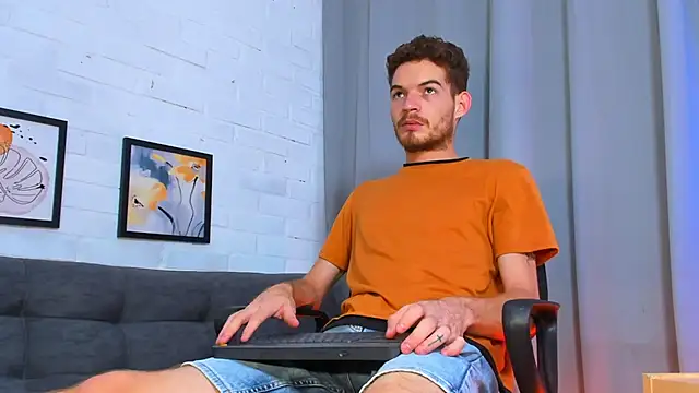 MATEO HUNTER online show from October 2025 03:09:01 AM