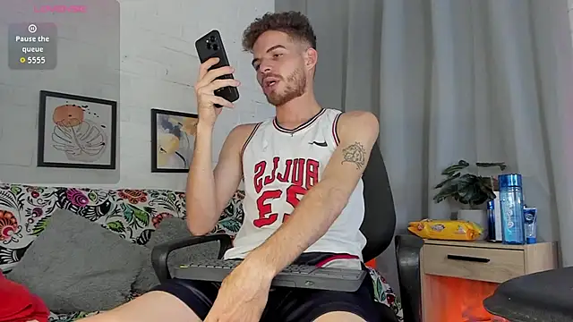 Snapshot of MATEO_HUNTER chatting on December 2025 08:52:02 AM MATEO HUNTER online show from December 2025 08:52:02 AM