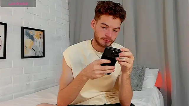 Snapshot of MATEO_HUNTER chatting on December 2025 07:15:02 AM MATEO HUNTER online show from December 2025 07:15:02 AM