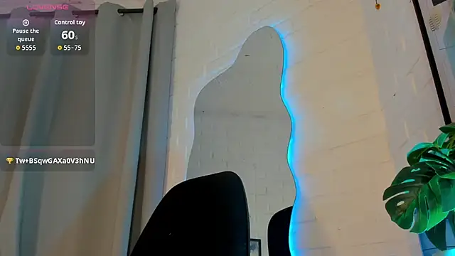 Snapshot of MATEO_HUNTER chatting on February 2026 12:55:01 PM MATEO HUNTER online show from February 2026 12:55:01 PM