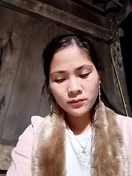 Lyssa-a online show from November 2025 02:50:02 PM