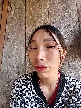 Snapshot of -Kem-01 chatting on October 2025 01:52:02 AM -Kem-01 online show from October 2025 01:52:02 AM