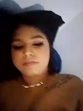 Snapshot of angie_hott chatting on December 2025 09:41:02 PM angie hott online show from December 2025 09:41:02 PM