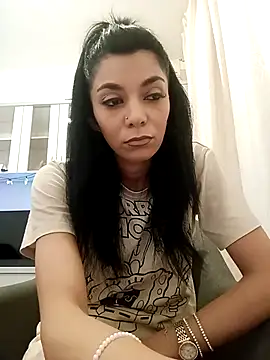 ReneeVoss online show from December 2025 05:58:01 AM