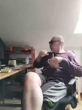 nicolaspgarnier online show from March 2026 08:31:01 AM