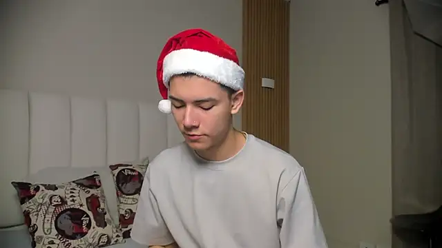 Snapshot of FireGuy_99 chatting on December 2025 12:44:02 PM FireGuy 99 online show from December 2025 12:44:02 PM