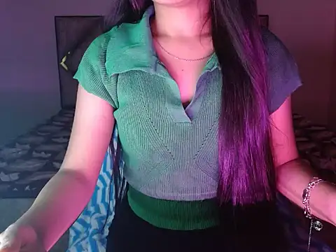 spicy sofiya - online show from November 2025 04:23:01 PM