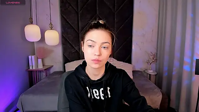 Snapshot of AlysiaSun_ chatting on March 2026 01:22:02 PM AlysiaSun online show from March 2026 01:22:02 PM
