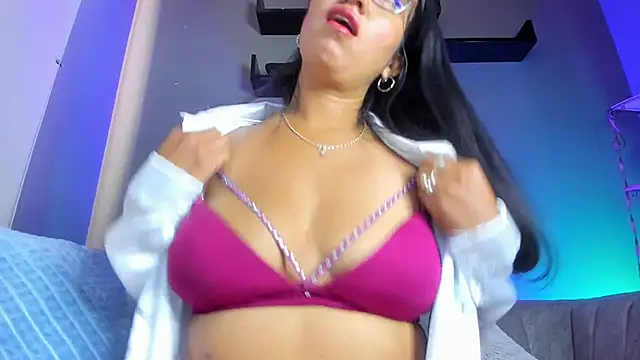 charlhot  online show from October 2025 01:10:02 PM