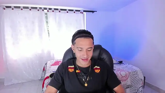 Hayden Boy  online show from October 2025 01:12:01 PM