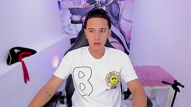 Hayden Boy  online show from October 2025 01:01:02 PM