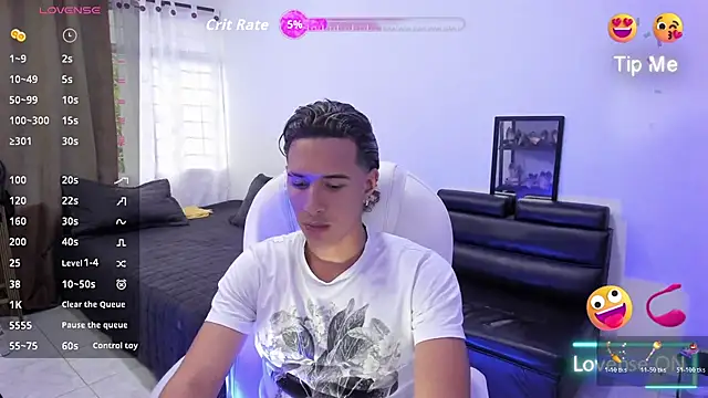 Hayden Boy  online show from November 2025 06:54:01 PM