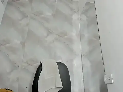 kataleyaAlenan online show from October 2025 01:36:03 PM