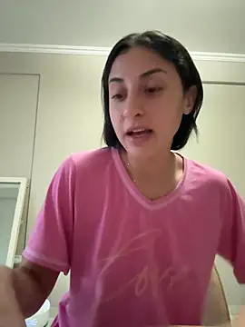 itsmiasofia online show from June 2026 11:23:01 AM