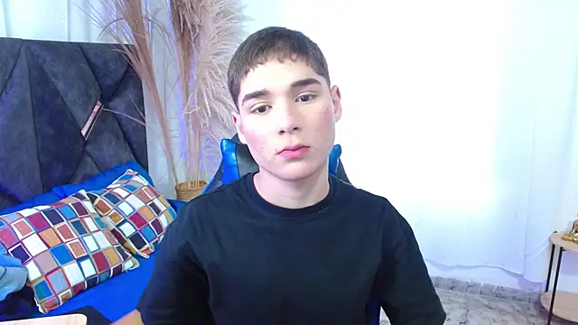 Mattass18 online show from November 2025 01:33:02 PM