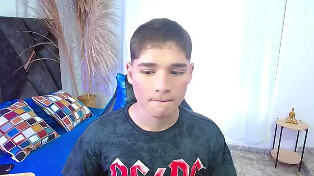 Mattass18 online show from November 2025 01:25:02 PM