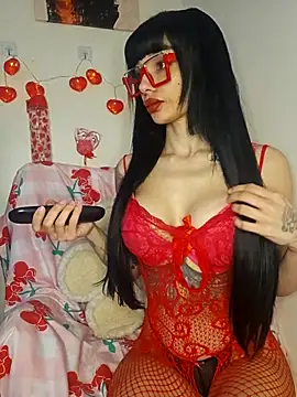 LucyMiax online show from February 2026 01:28:02 PM