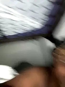 Snapshot of Desireexoxo chatting on October 2025 03:21:02 AM Desireexoxo online show from October 2025 03:21:02 AM