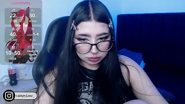 Snapshot of VamppyJane chatting on October 2025 09:39:01 PM VamppyJane online show from October 2025 09:39:01 PM