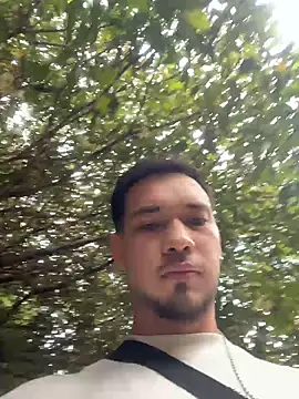 Leonardmoppet online show from November 2025 07:40:02 PM