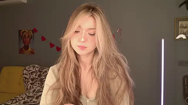 Snapshot of BellaSink chatting on February 2026 05:39:02 AM BellaSink online show from February 2026 05:39:02 AM