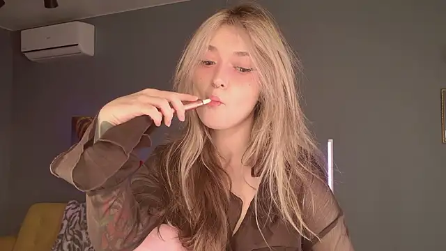 Snapshot of BellaSink chatting on March 2026 05:35:02 AM BellaSink online show from March 2026 05:35:02 AM