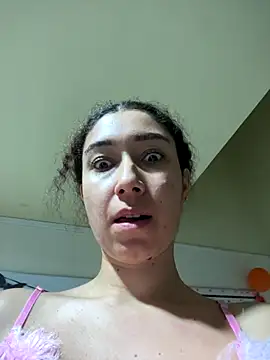 Snapshot of Meggie_ chatting on October 2025 11:05:01 PM Meggie online show from October 2025 11:05:01 PM