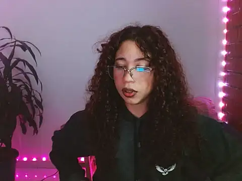 Medussa3033 online show from November 2025 01:38:02 AM