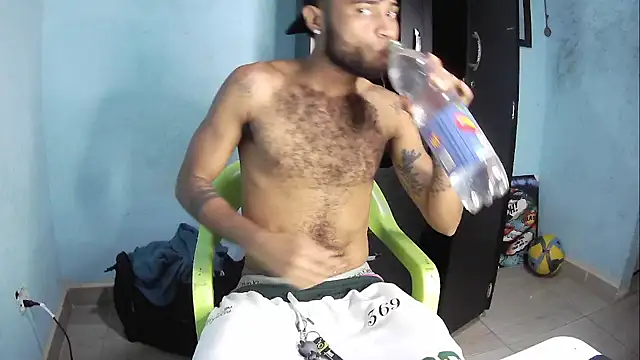 Snapshot of AXionX chatting on October 2025 10:26:02 PM AXionX online show from October 2025 10:26:02 PM