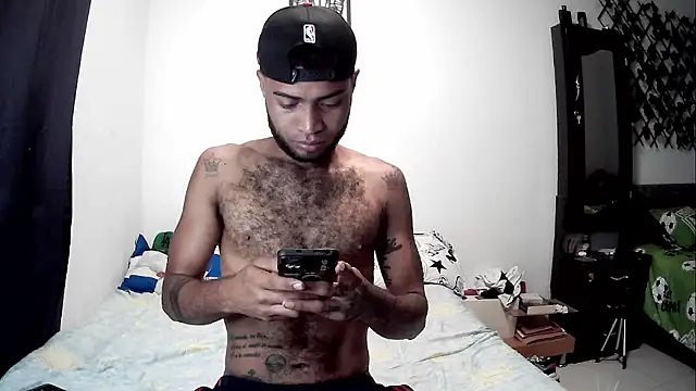 Snapshot of AXionX chatting on October 2025 09:11:01 AM AXionX online show from October 2025 09:11:01 AM