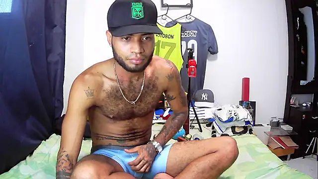 Snapshot of AXionX chatting on November 2025 09:59:01 PM AXionX online show from November 2025 09:59:01 PM